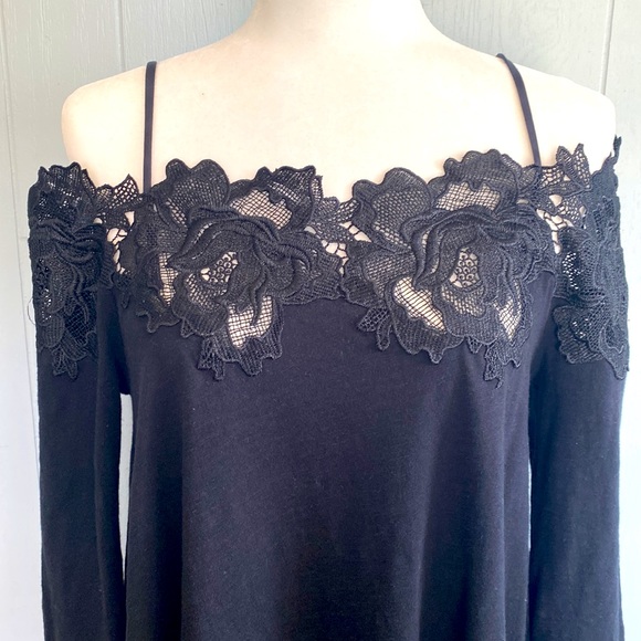 Meadow Rue Women's Black Knit Top - Picture 3 of 9